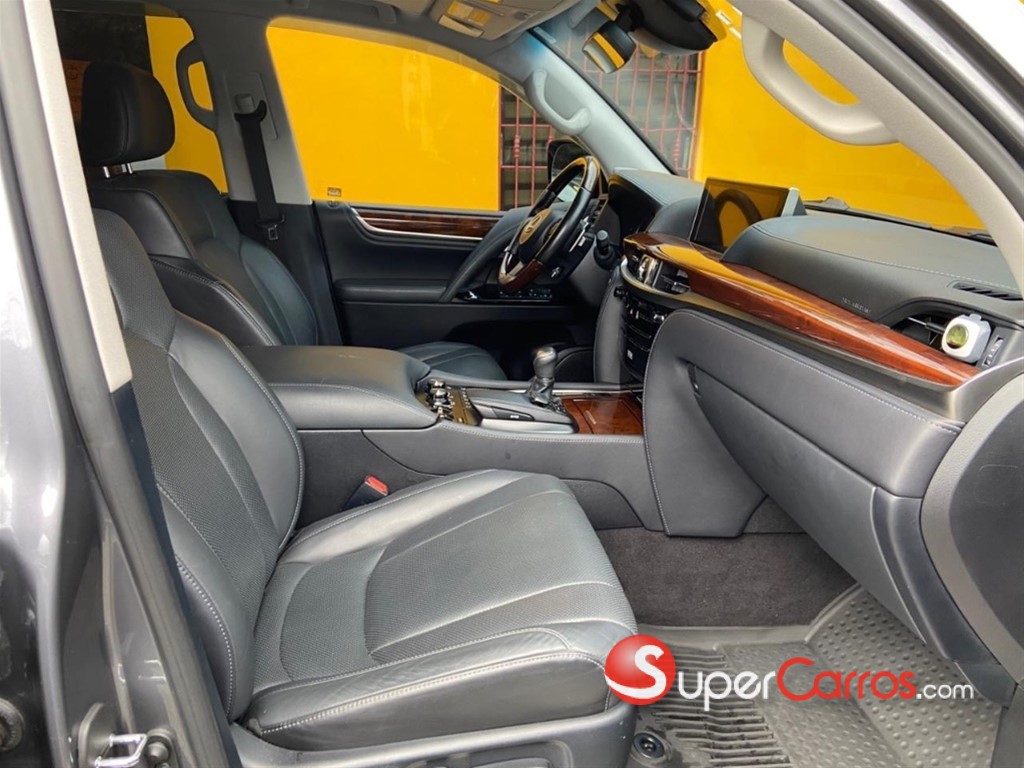 2020 Lexus LX 570 — foto 10 / 10