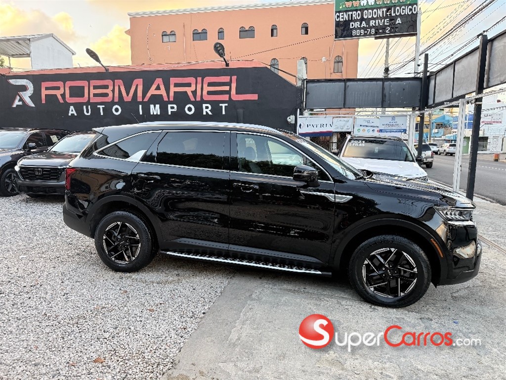 2022 Kia Sorento LX — foto 4 / 12