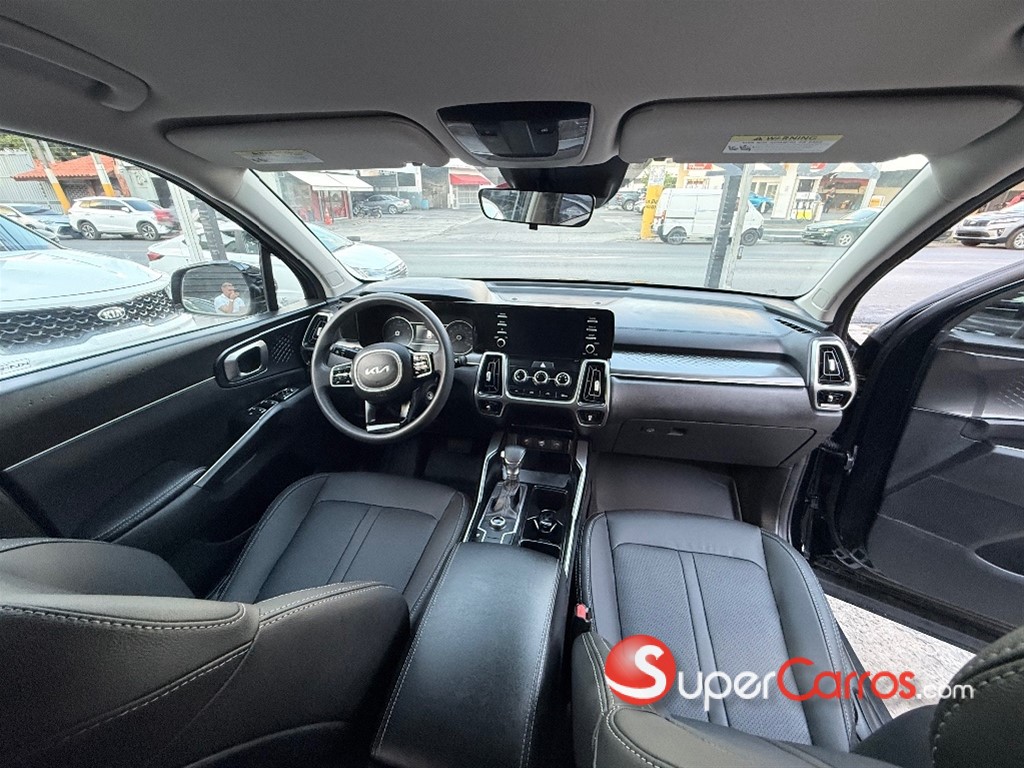 2022 Kia Sorento LX — foto 10 / 12
