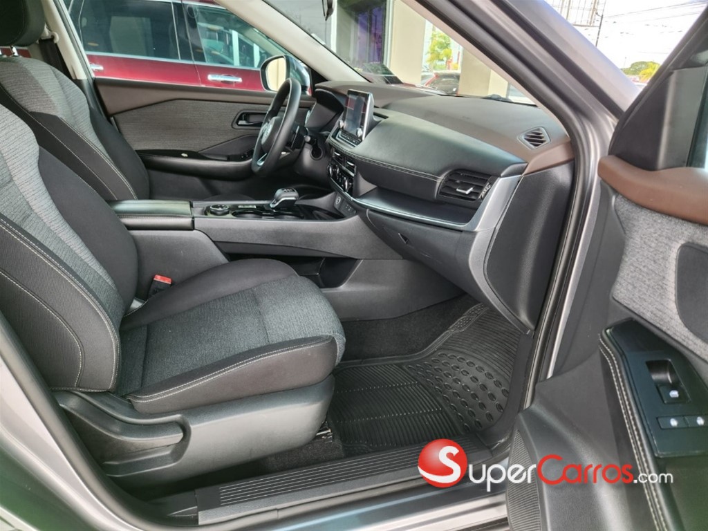 2021 Nissan Rogue SL — foto 7 / 12