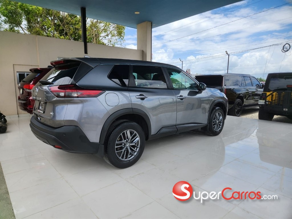 2021 Nissan Rogue SL — foto 9 / 12