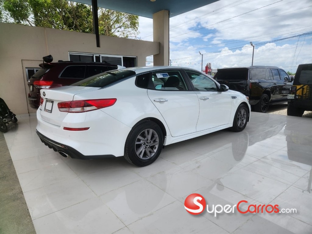 2020 Kia Optima FE — foto 4 / 12