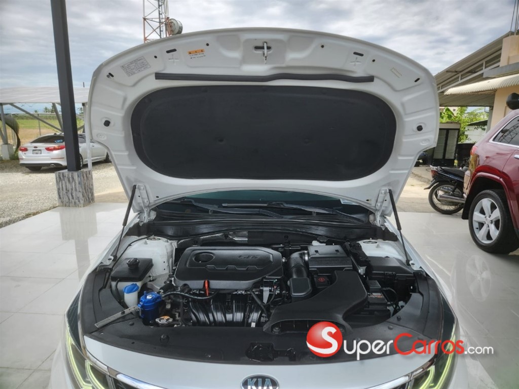 2020 Kia Optima FE — foto 7 / 12
