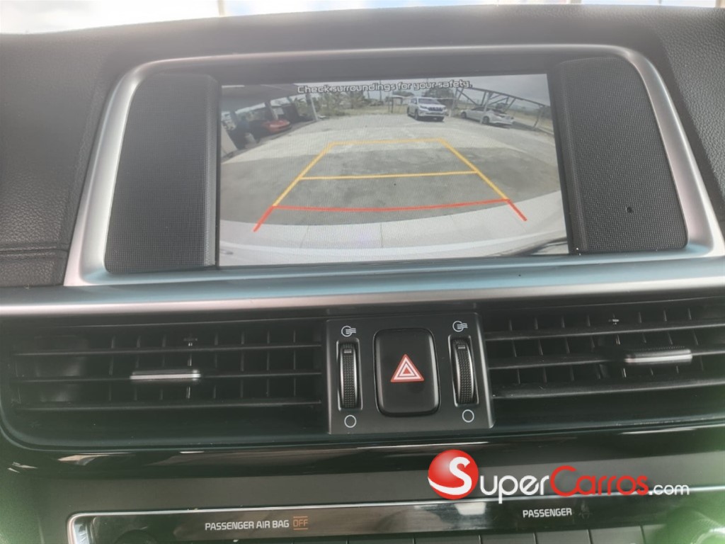 2020 Kia Optima FE — foto 10 / 12