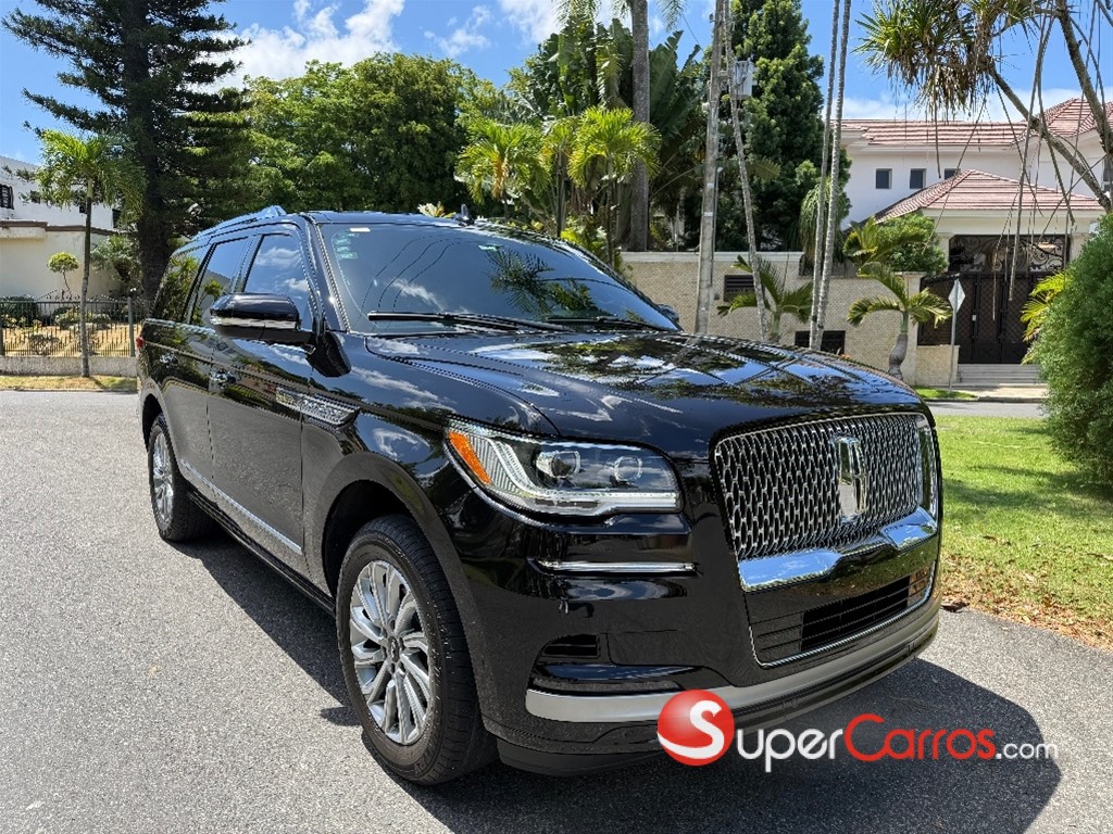 2023 Lincoln Navigator — foto 2 / 10