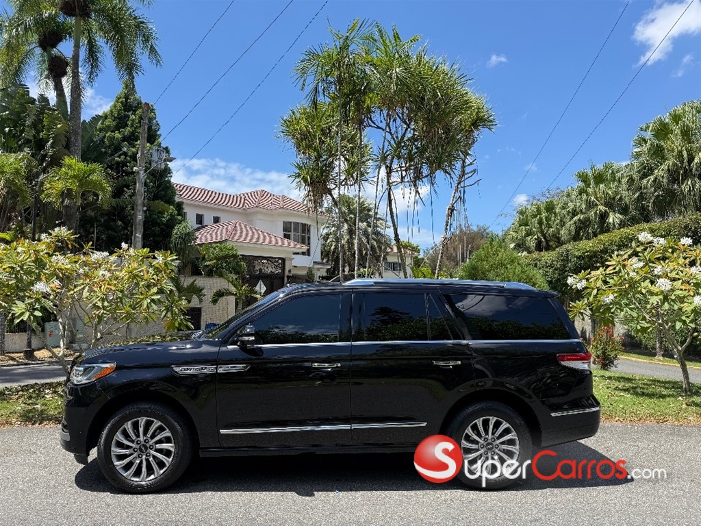 2023 Lincoln Navigator — foto 3 / 10