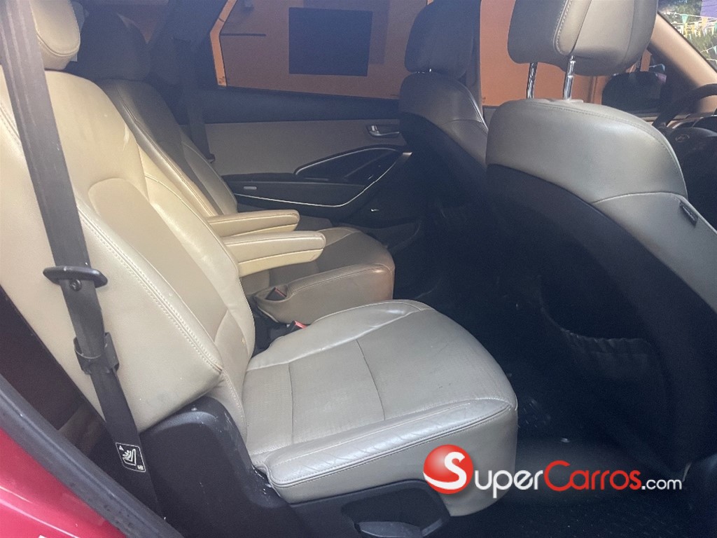 2013 Hyundai Grand Santa Fe Ultimate — foto 6 / 9