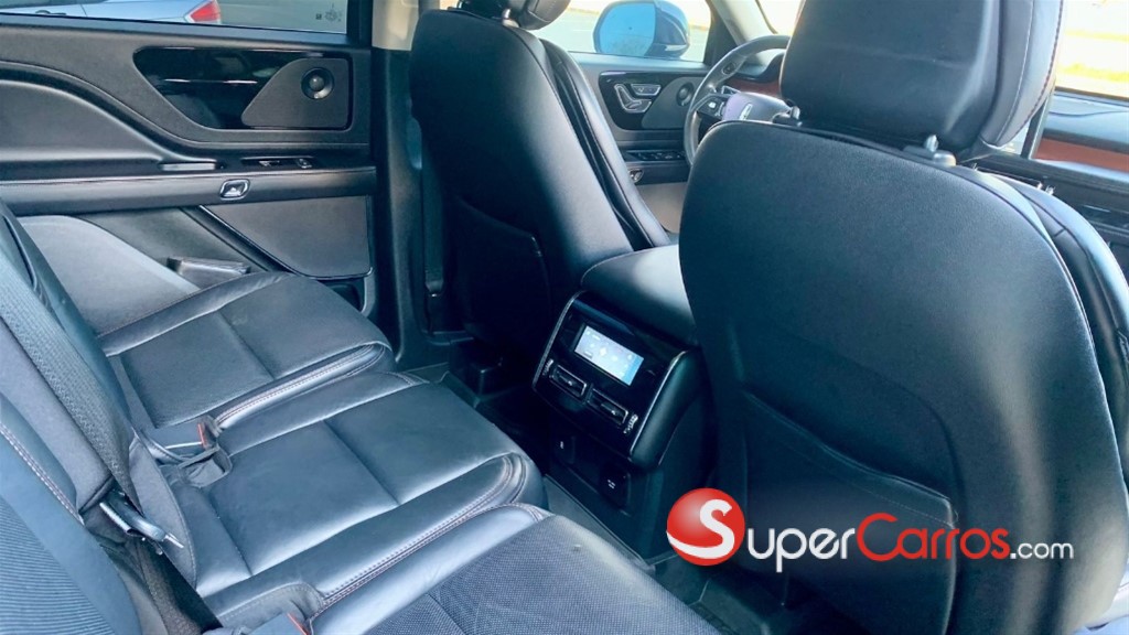 2020 Lincoln Aviator — foto 8 / 11