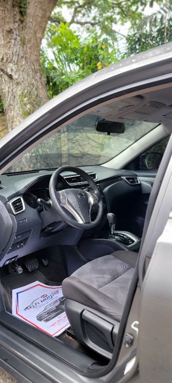 2016 Nissan Rogue — foto 6 / 10