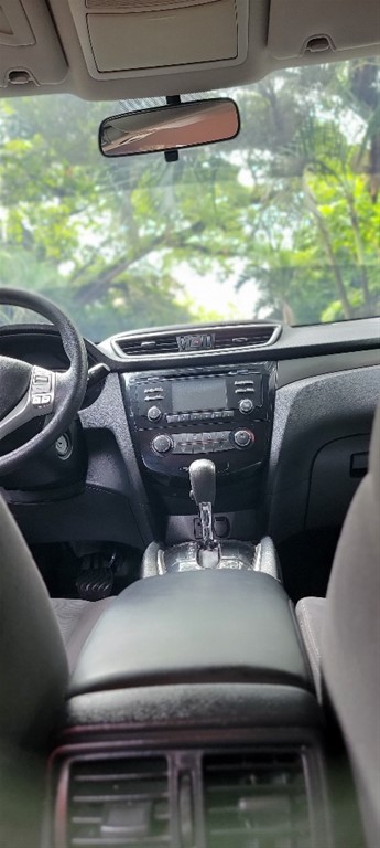 2016 Nissan Rogue — foto 9 / 10
