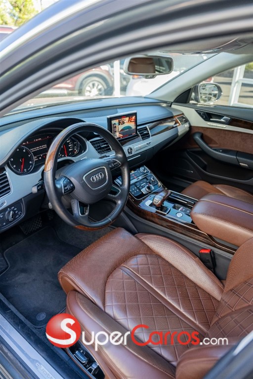 2017 Audi A8 L Quattro — foto 2 / 10