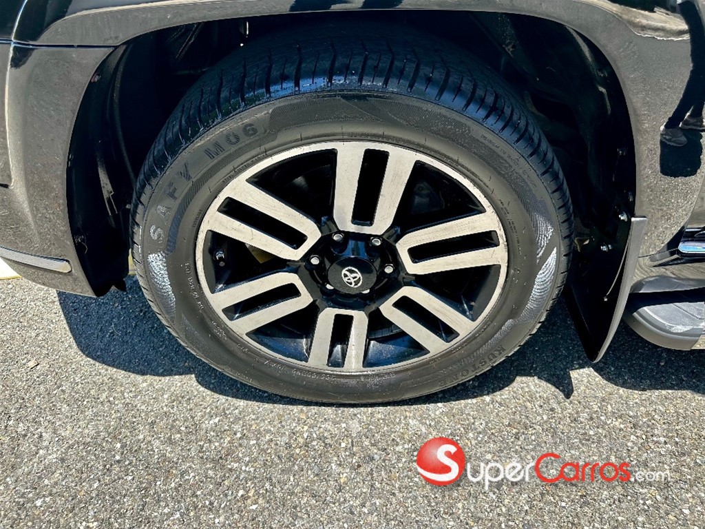 2015 Toyota 4 Runner Limited — foto 8 / 11