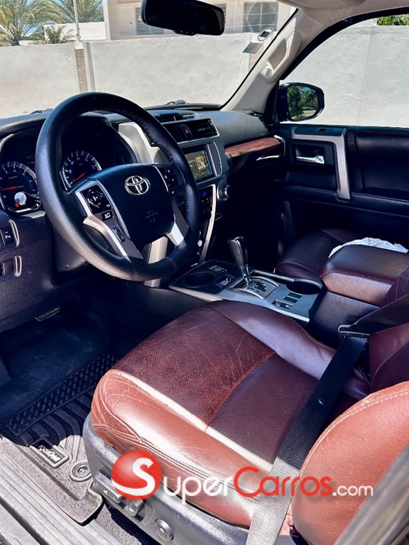 2015 Toyota 4 Runner Limited — foto 9 / 11