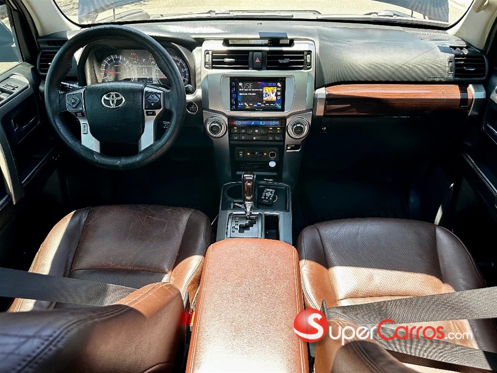 2015 Toyota 4 Runner Limited — foto 10 / 11