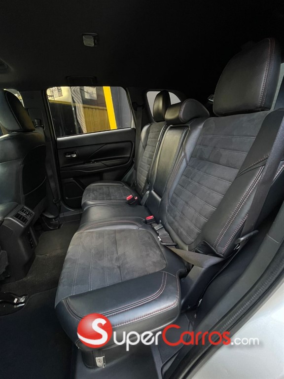2020 Mitsubishi Motors Outlander Limited — foto 4 / 12