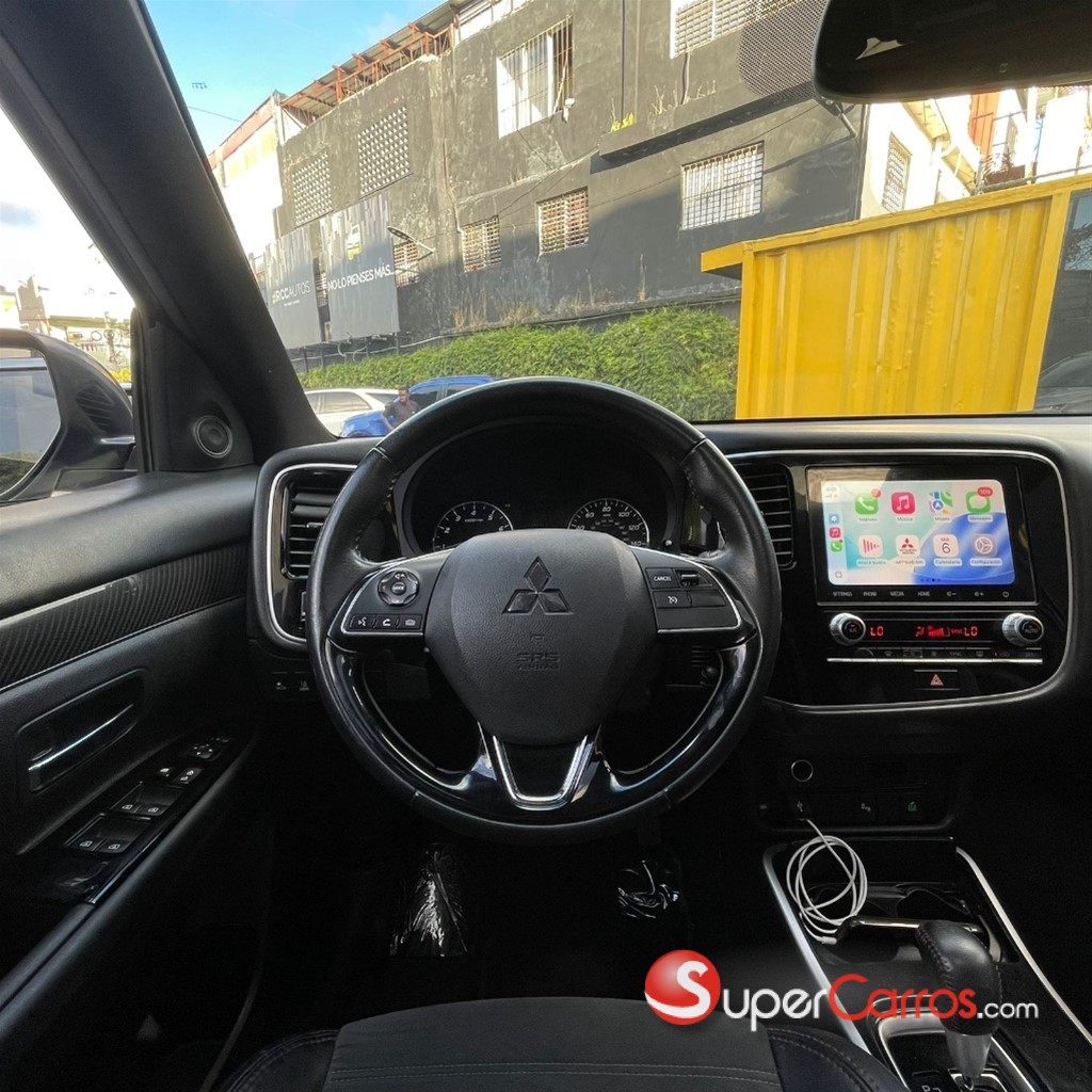 2020 Mitsubishi Motors Outlander Limited — foto 6 / 12