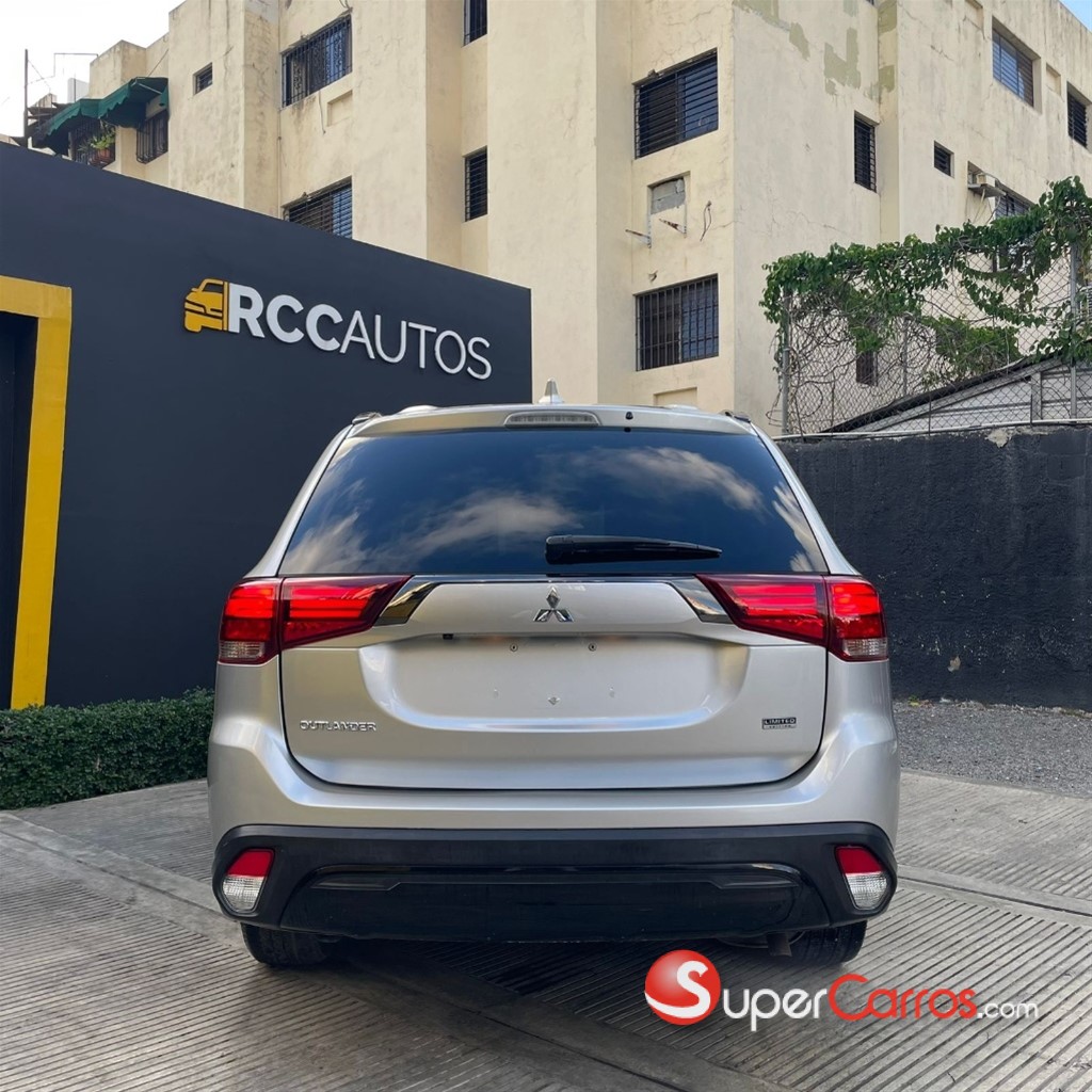 2020 Mitsubishi Motors Outlander Limited — foto 8 / 12