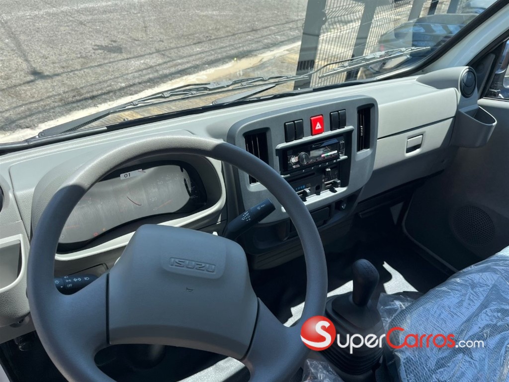 2027 Isuzu Traviz — foto 6 / 7