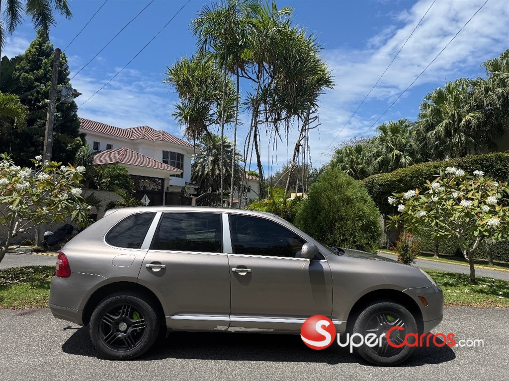 2004 Porsche Cayenne — foto 2 / 9