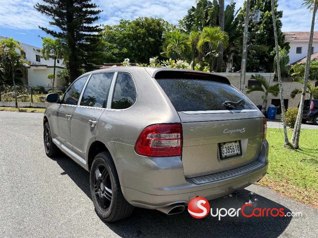 2004 Porsche Cayenne — foto 5 / 9