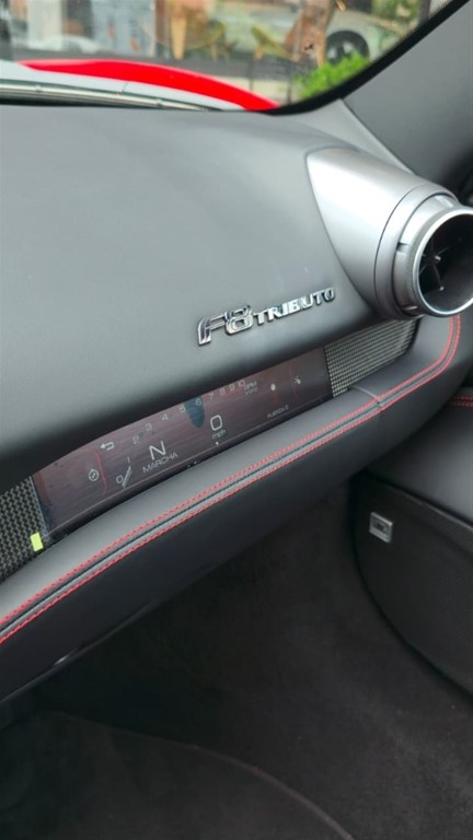 2022 Ferrari F8 Tributo — foto 9 / 12