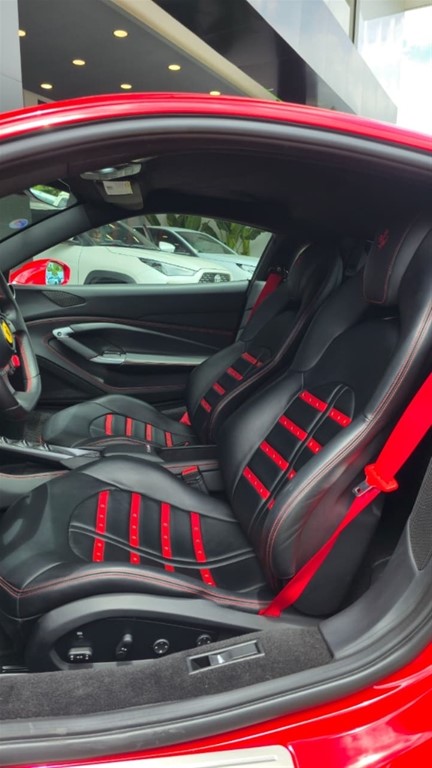 2022 Ferrari F8 Tributo — foto 11 / 12