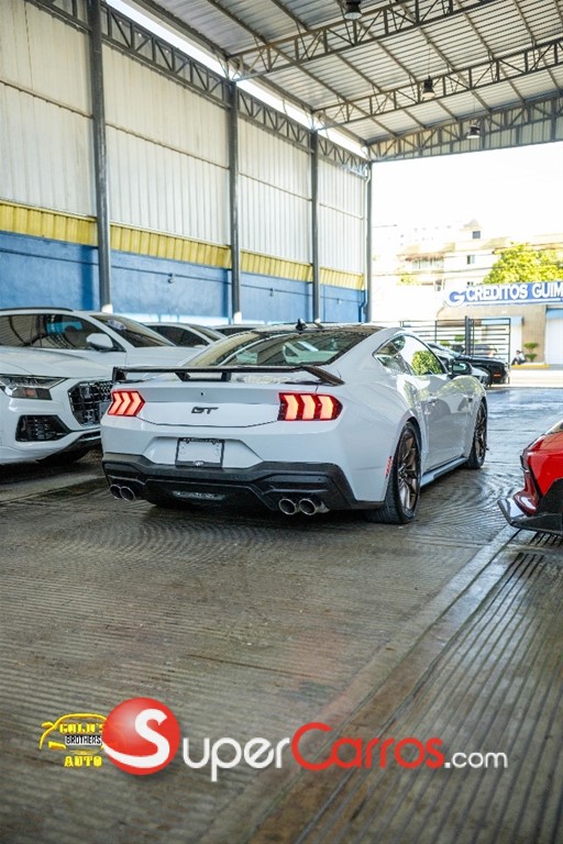 2024 Ford Mustang GT PREMIUM — foto 4 / 12