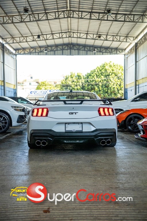 2024 Ford Mustang GT PREMIUM — foto 6 / 12