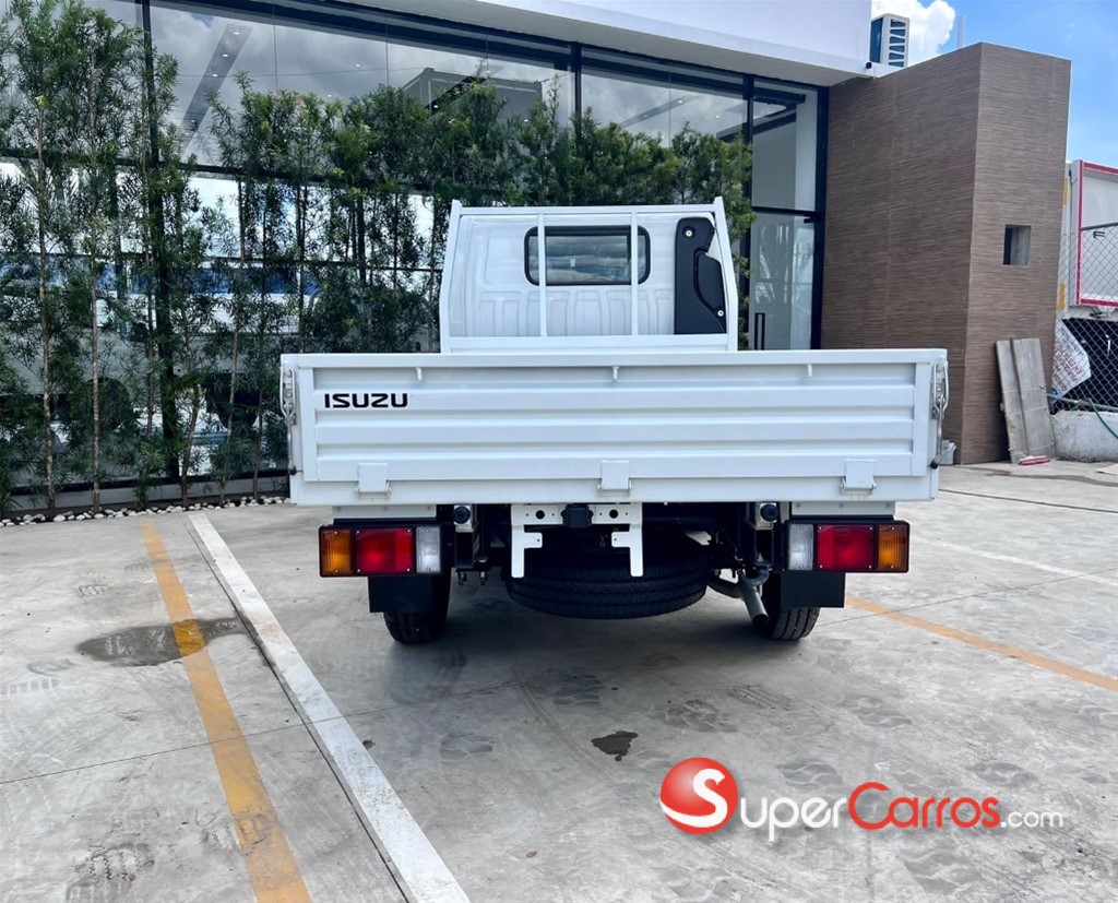 2027 Isuzu Traviz 10 Pies — foto 4 / 10