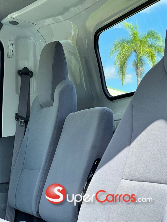 2027 Isuzu NPR 18 Pies — foto 7 / 12