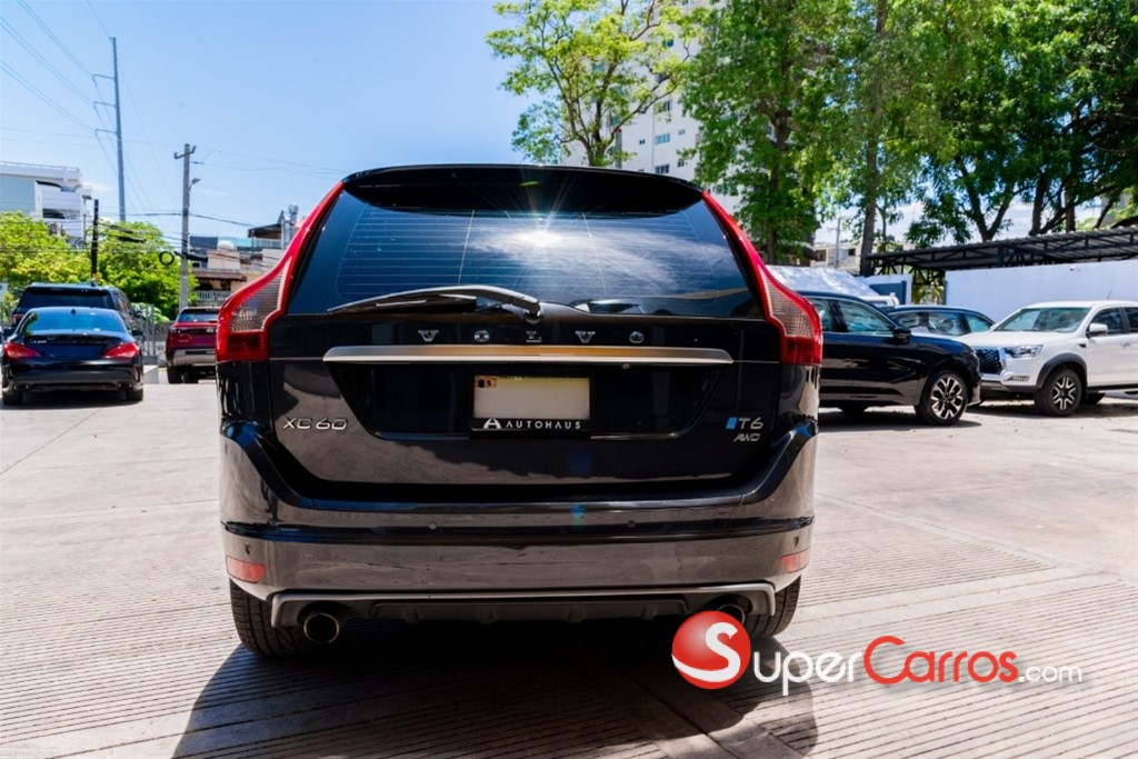 2015 Volvo XC60 — foto 2 / 9