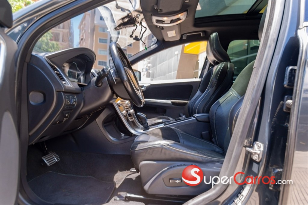 2015 Volvo XC60 — foto 6 / 9