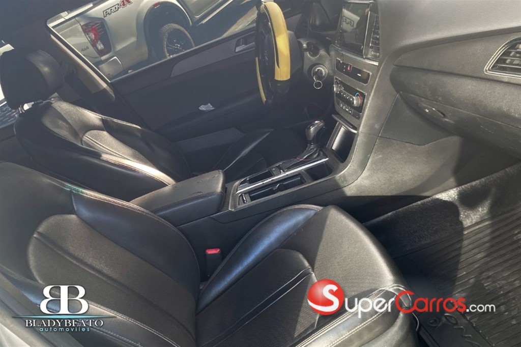 2015 Hyundai Sonata LF — foto 8 / 12