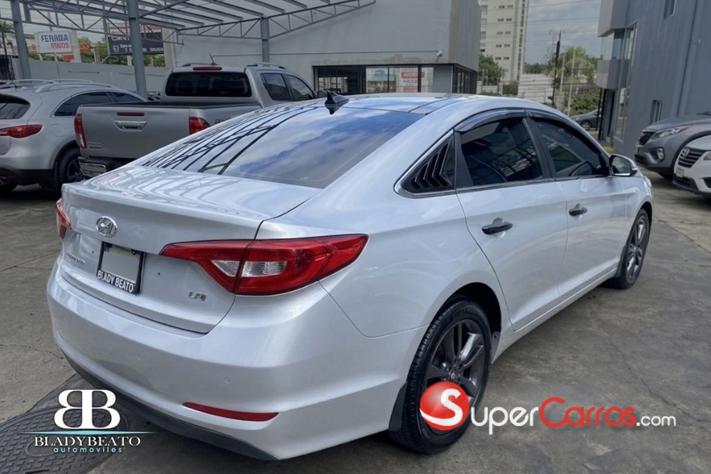 2015 Hyundai Sonata LF — foto 10 / 12