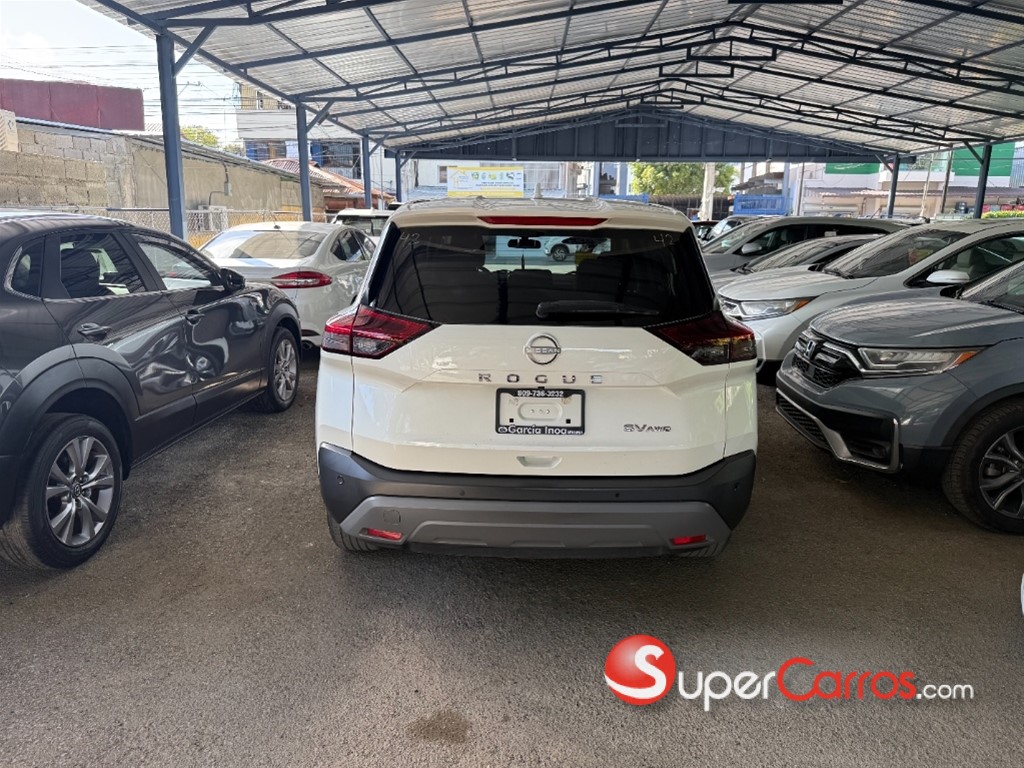 2023 Nissan Rogue SV — foto 5 / 10