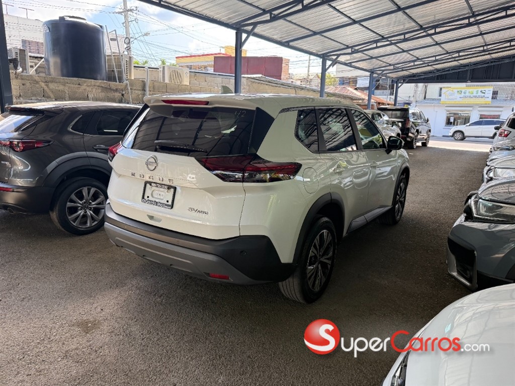 2023 Nissan Rogue SV — foto 6 / 10
