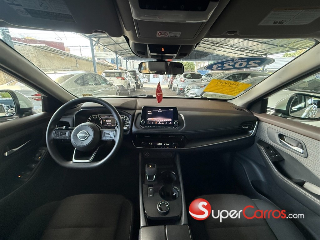 2023 Nissan Rogue SV — foto 8 / 10