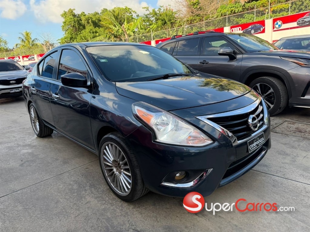 2017 Nissan Versa — foto 3 / 10