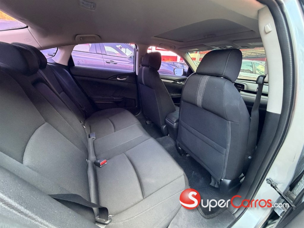 2017 Nissan Versa — foto 10 / 10