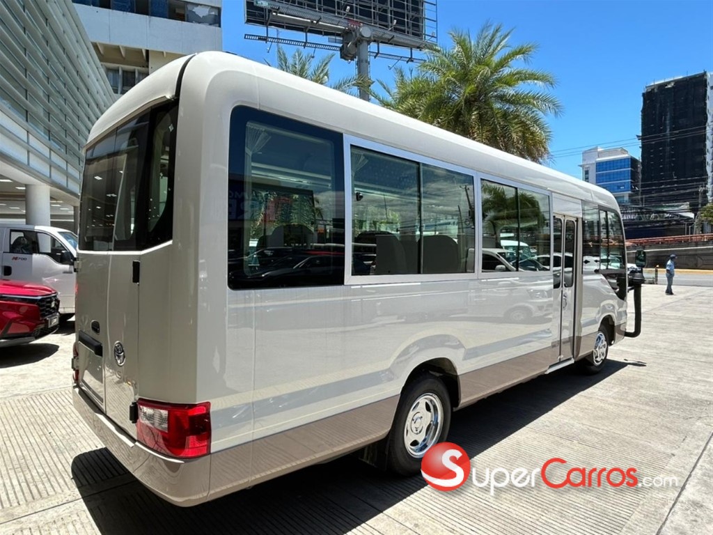 2027 Toyota Coaster — foto 9 / 11