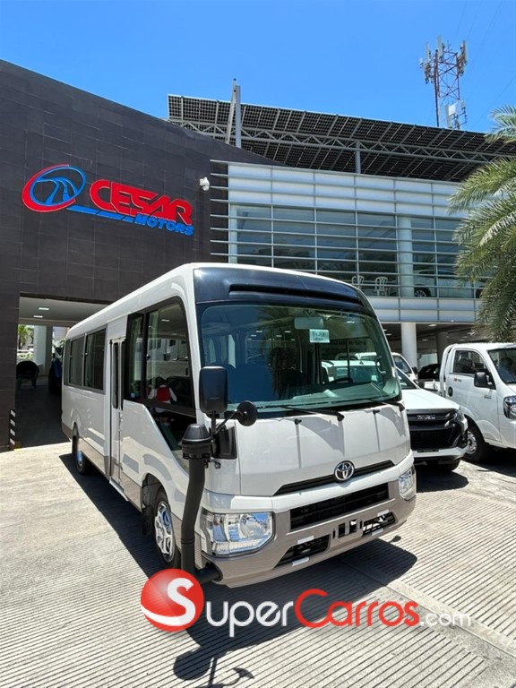 2027 Toyota Coaster — foto 10 / 11