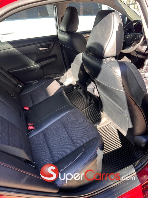 2016 Toyota Camry SE — foto 9 / 9
