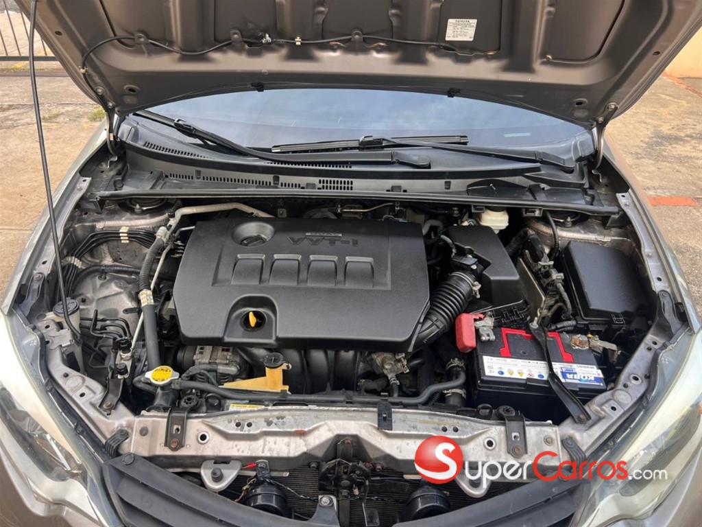2014 Toyota Corolla LE Plus — foto 8 / 10