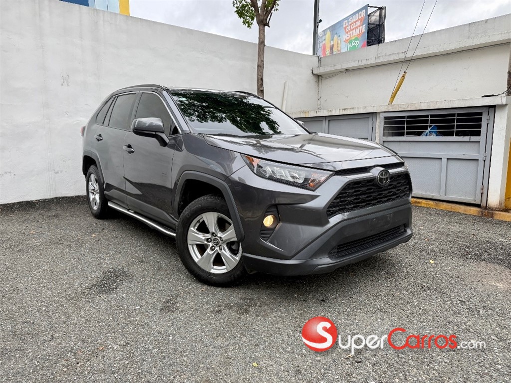 2019 Toyota RAV4 LE — foto 2 / 12