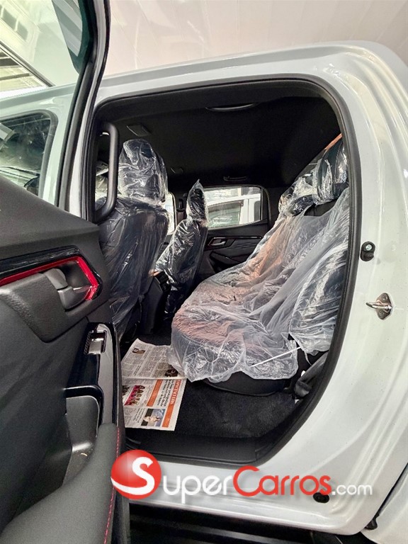 2026 Isuzu DMAX GT Limited Edition — foto 8 / 12