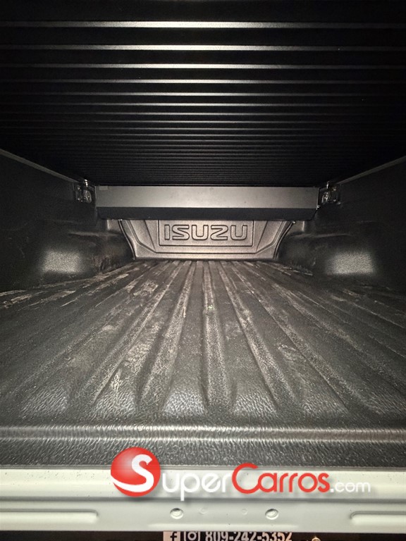 2026 Isuzu DMAX GT Limited Edition — foto 9 / 12