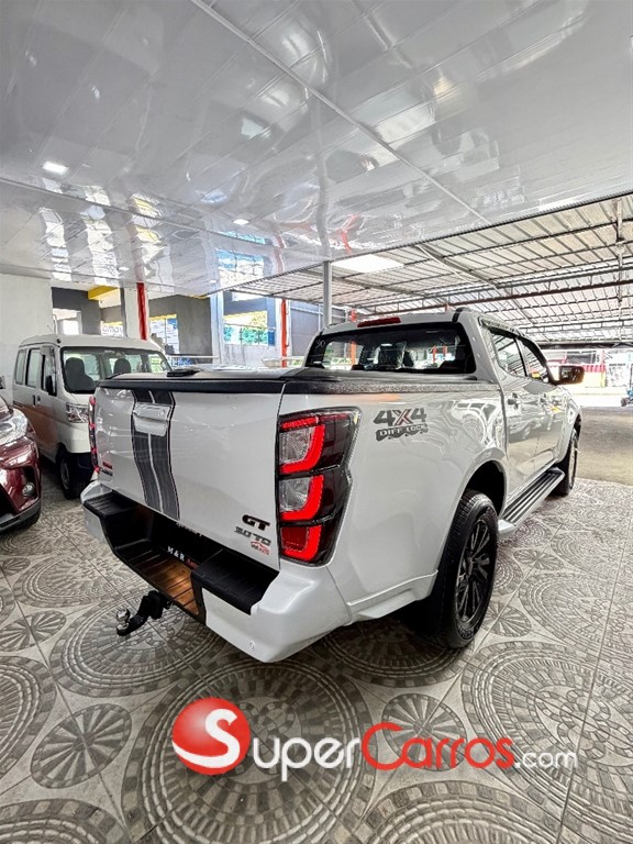 2026 Isuzu DMAX GT Limited Edition — foto 10 / 12
