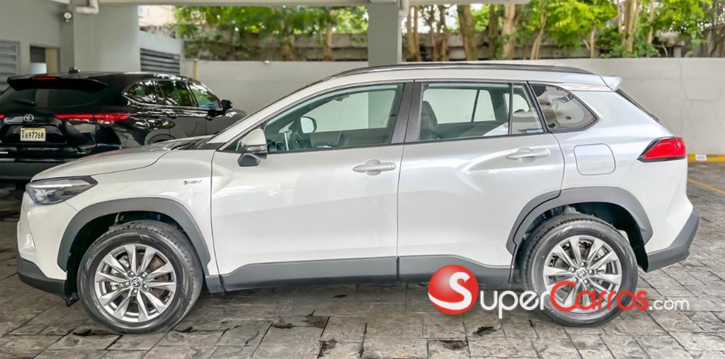 2025 Toyota Corolla Cross Hibrid — foto 3 / 10