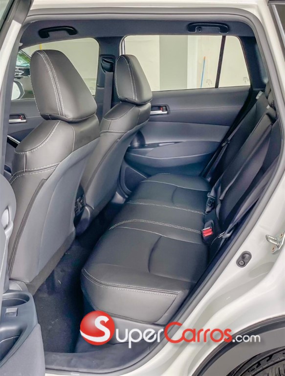 2025 Toyota Corolla Cross Hibrid — foto 6 / 10