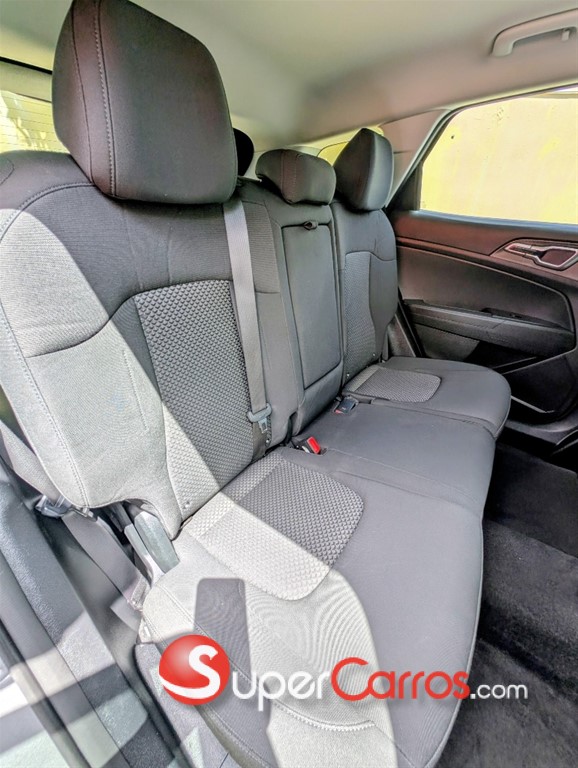 2023 Kia Sportage LX — foto 9 / 12